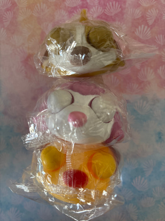 בובות בעלי חיים מוציאות עיניים